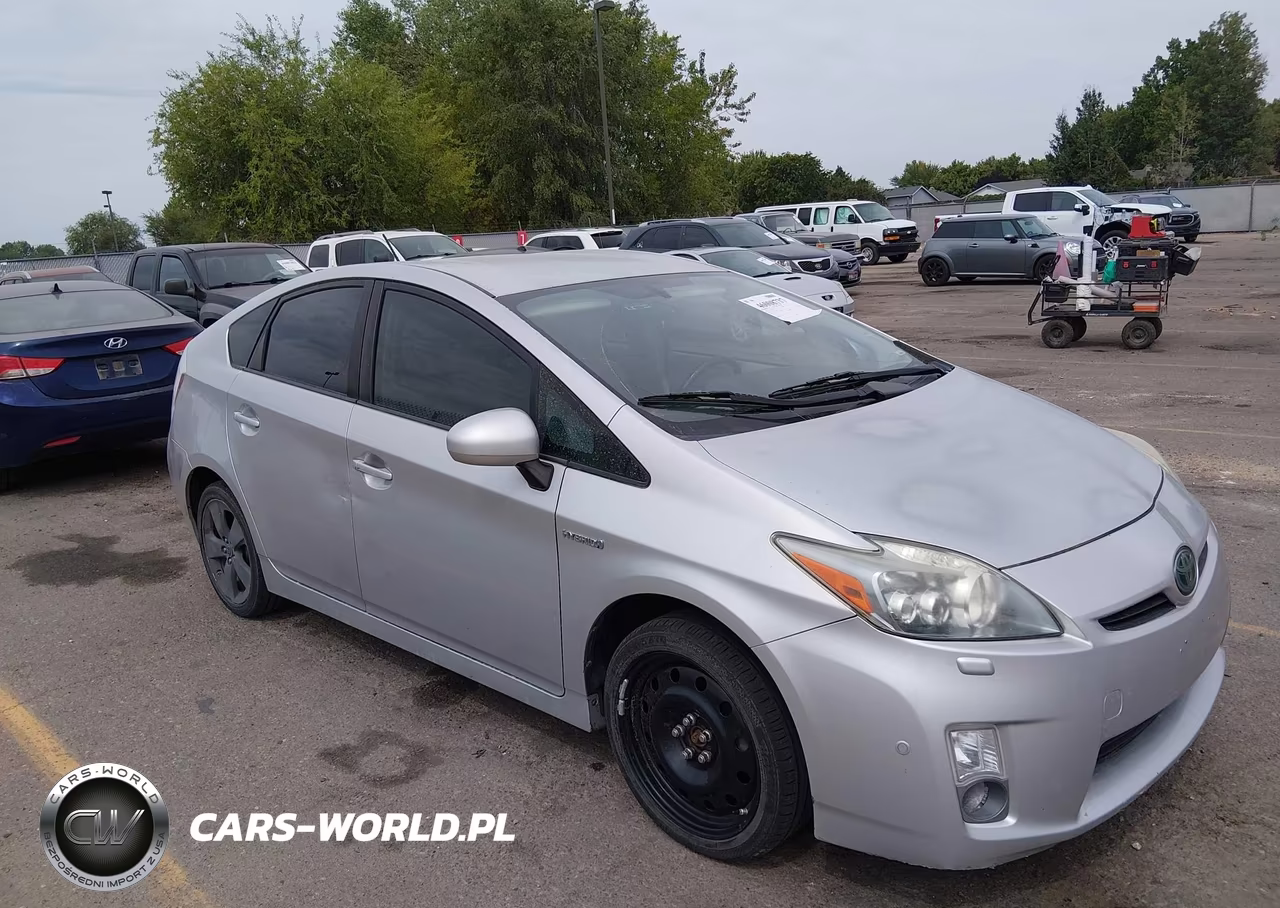 2010 Toyota Prius V – zdjęcie 1 z 11
