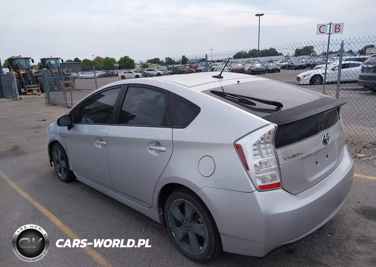 2010 Toyota Prius V VIN:JTDKN3DU1A0014841 - 3