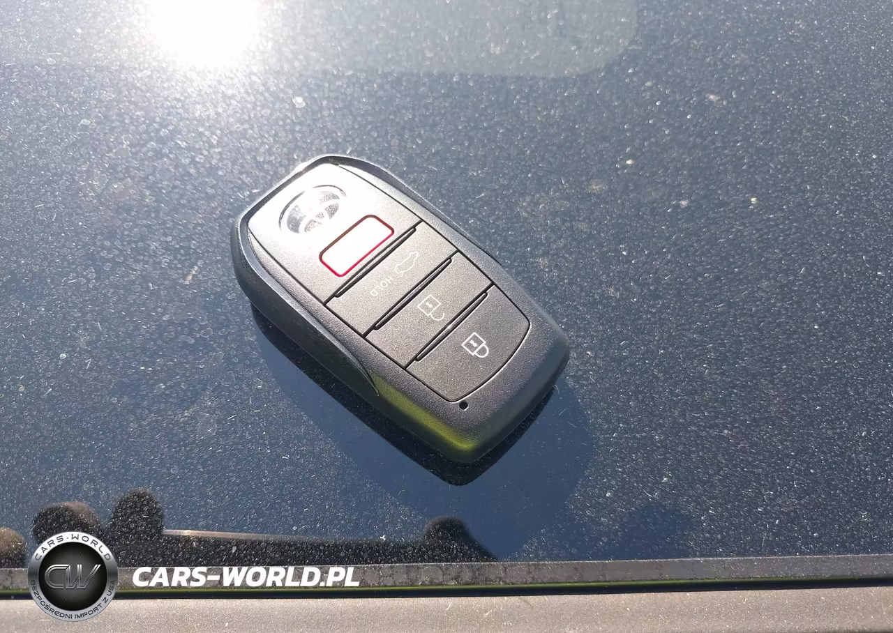 2026 Toyota Camry Xle VIN:4T1DBADK0TU039385 - 11