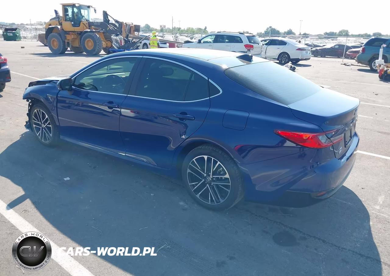 2026 Toyota Camry Xle VIN:4T1DBADK0TU039385 - 3