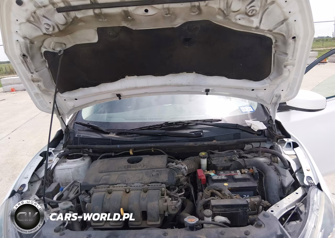 2018 Nissan Sentra S VIN:3N1AB7AP2JY284762 - 10