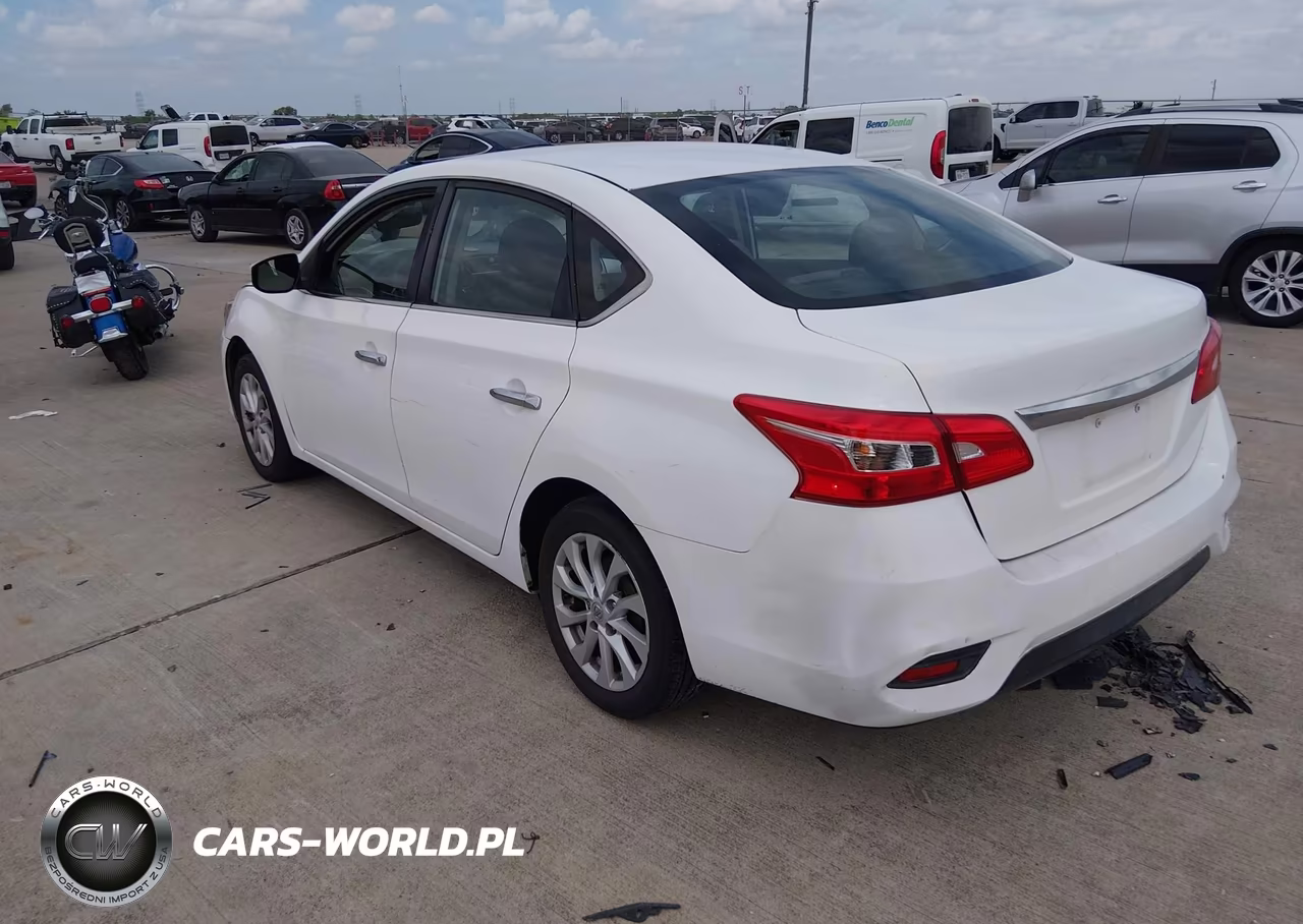 2018 Nissan Sentra S VIN:3N1AB7AP2JY284762 - 3