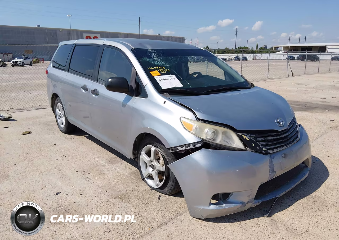 2014 Toyota Sienna L V6 7 Passenger