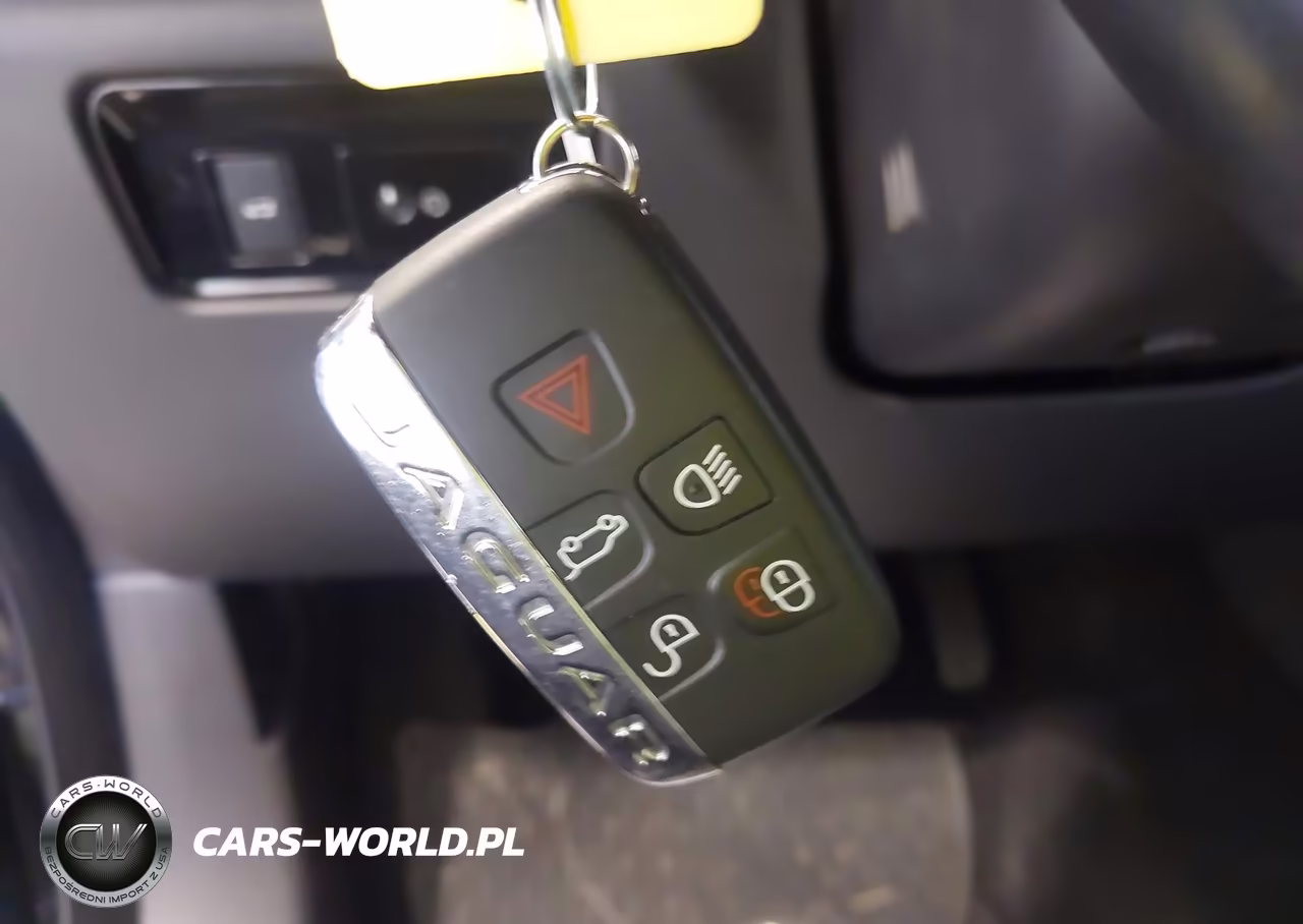 2017 Jaguar F-Pace 35T Premium VIN:SADCJ2BV5HA894750 - 11