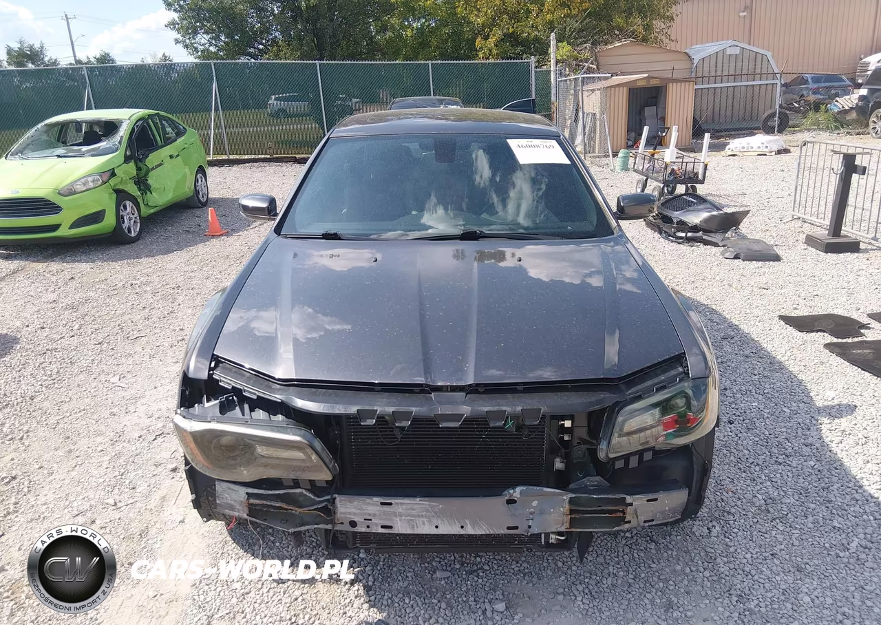 2016 Chrysler 300 S VIN:2C3CCAGG1GH145068 - 13