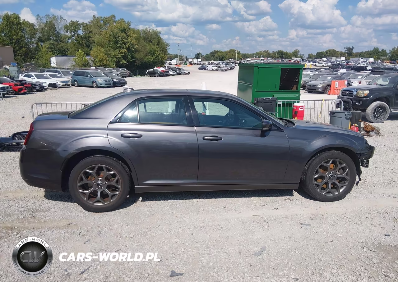 2016 Chrysler 300 S VIN:2C3CCAGG1GH145068 - 14