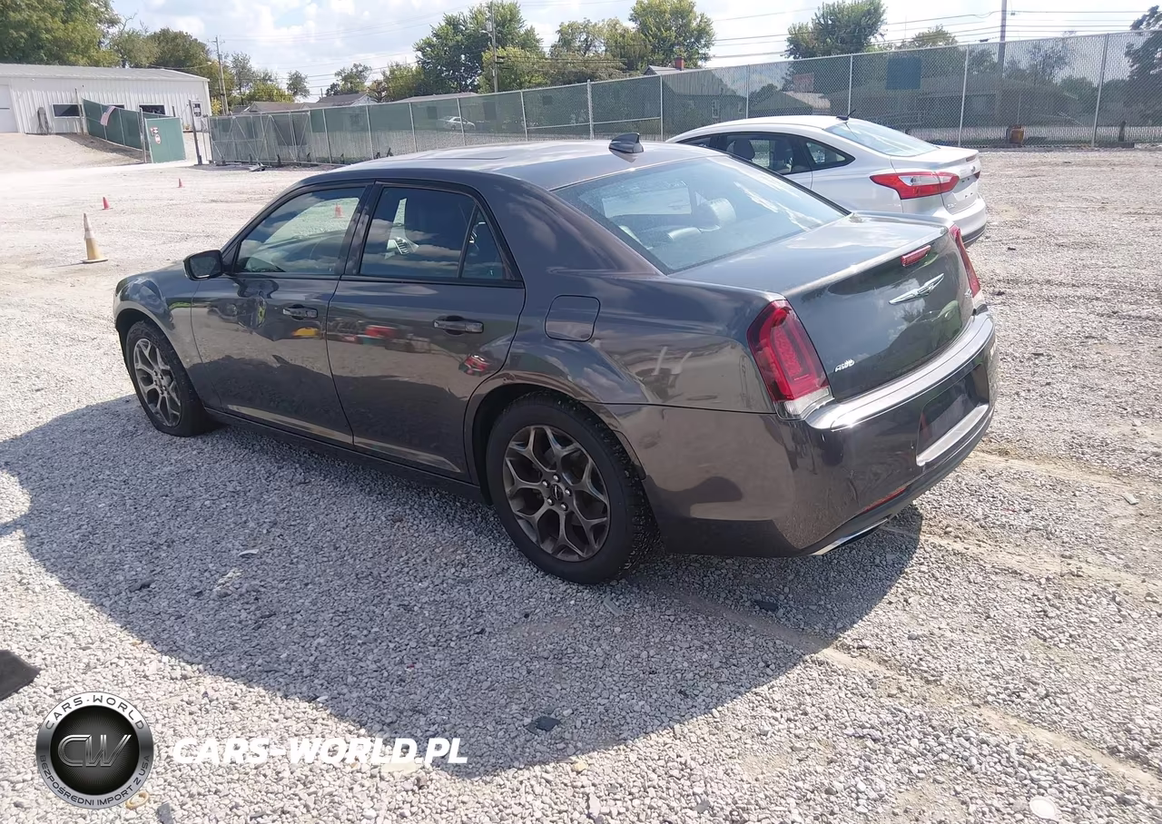 2016 Chrysler 300 S VIN:2C3CCAGG1GH145068 - 3