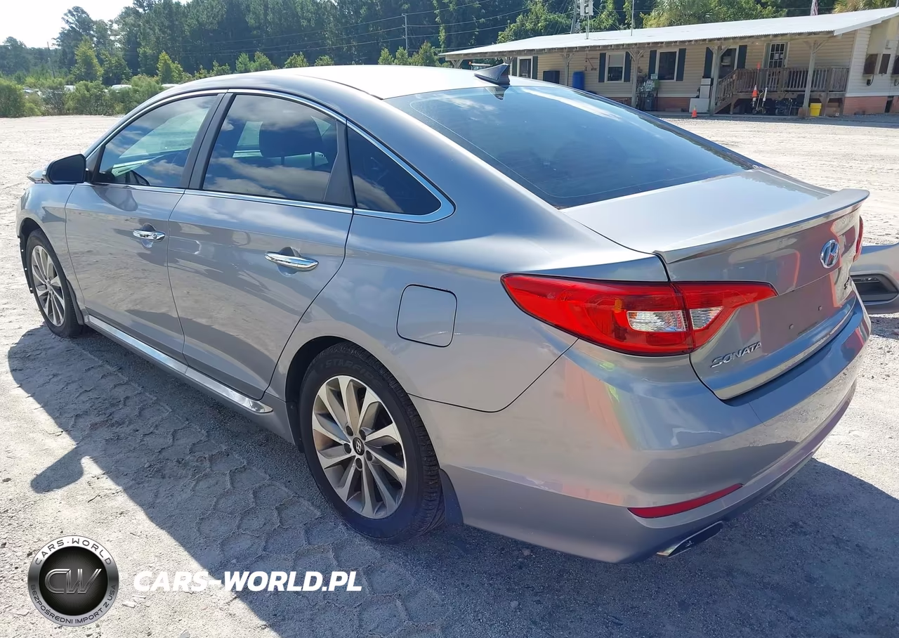 2015 Hyundai Sonata Sport VIN:5NPE34AF5FH166095 - 3
