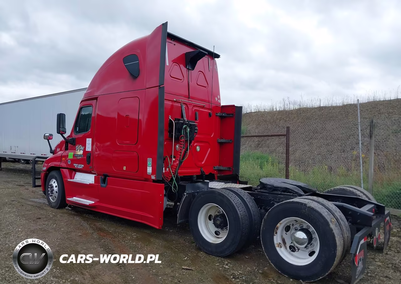 2018 Freightliner Cascadia 125 VIN:3AKJGLDV8JSJT7160 - 3