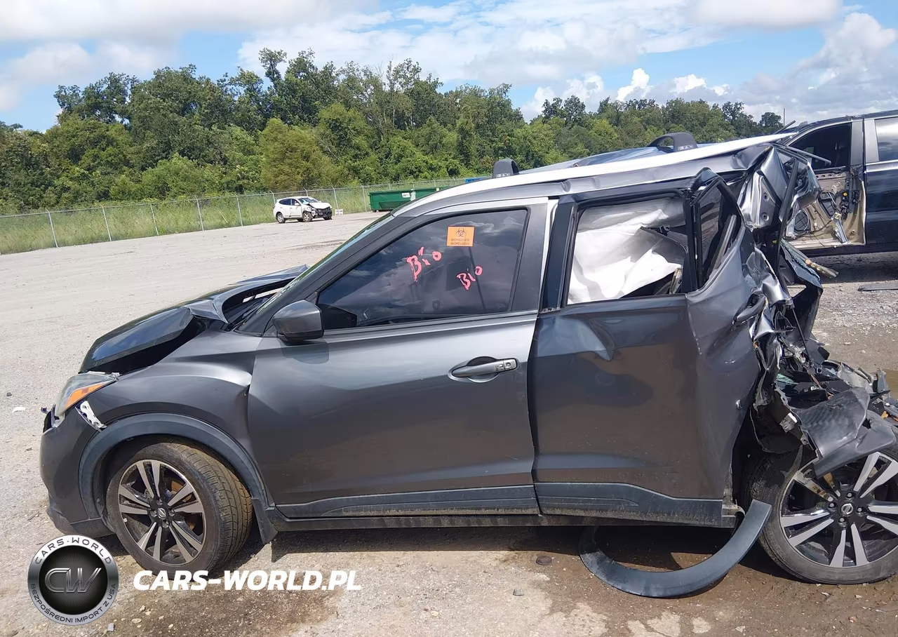 2020 Nissan Kicks Sv Xtronic Cvt VIN:3N1CP5CV9LL509429 - 13