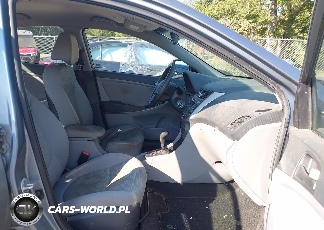 2017 Hyundai Accent Value Edition VIN:KMHCT4AE7HU352031 - 5
