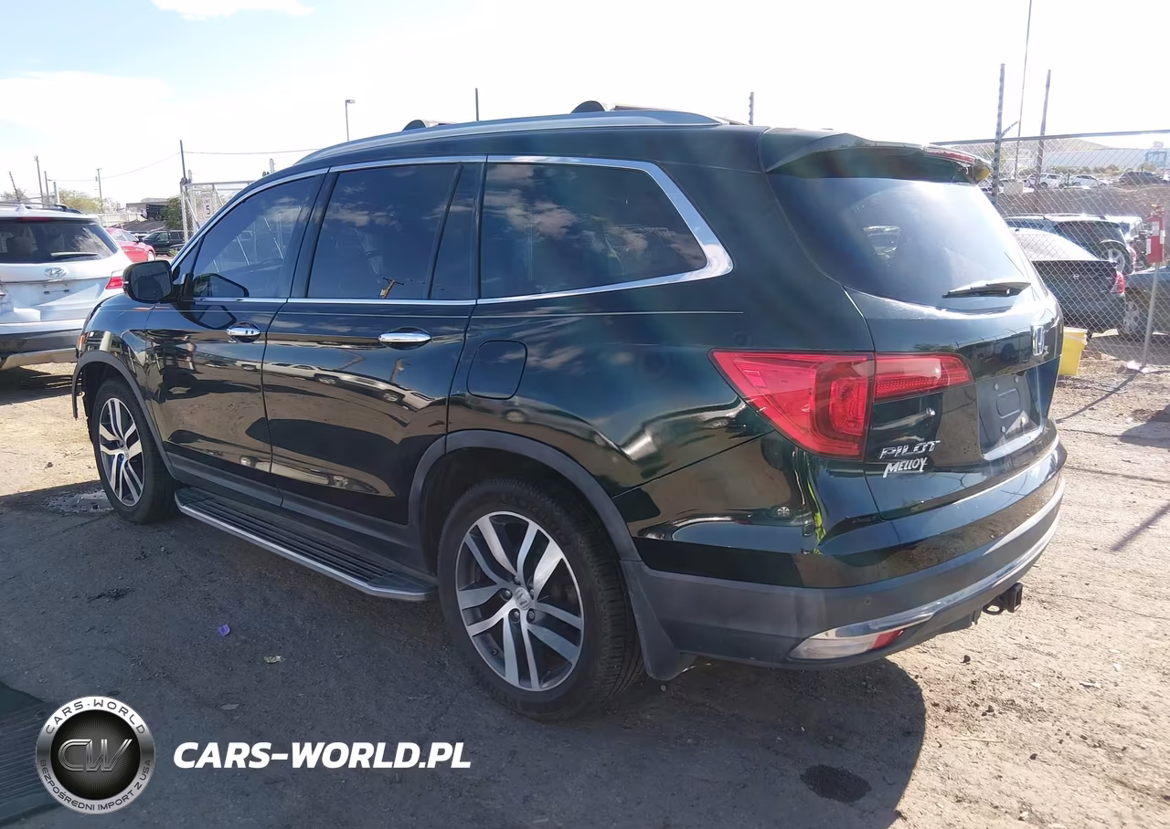 2016 Honda Pilot Touring VIN:5FNYF6H93GB109409 - 3