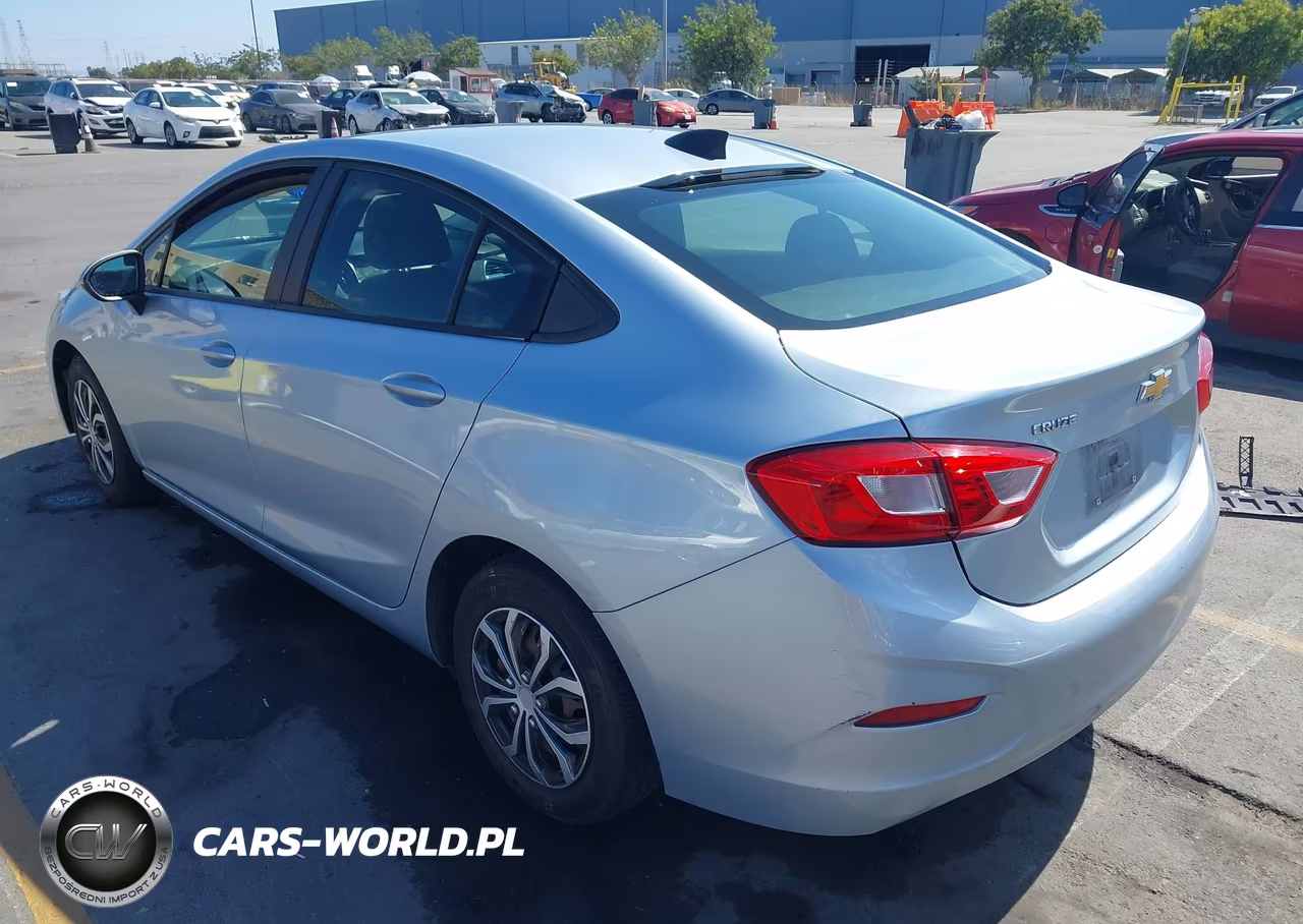 2018 Chevrolet Cruze Ls Auto VIN:1G1BC5SMXJ7141916 - 3