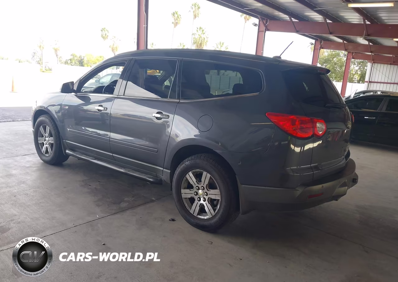 2010 Chevrolet Traverse Lt VIN:1GNLRFED7AS153506 - 3
