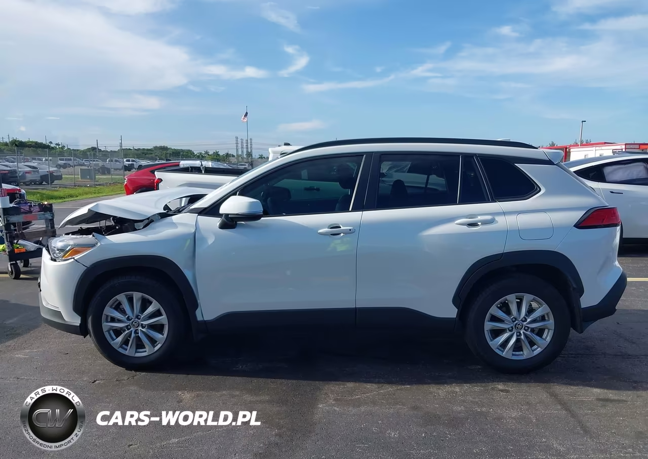 2024 Toyota Corolla Cross Le VIN:7MUCAAAG5RV100817 - 14