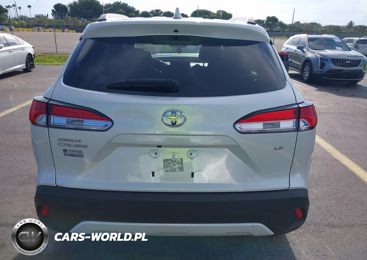 2024 Toyota Corolla Cross Le VIN:7MUCAAAG5RV100817 - 16
