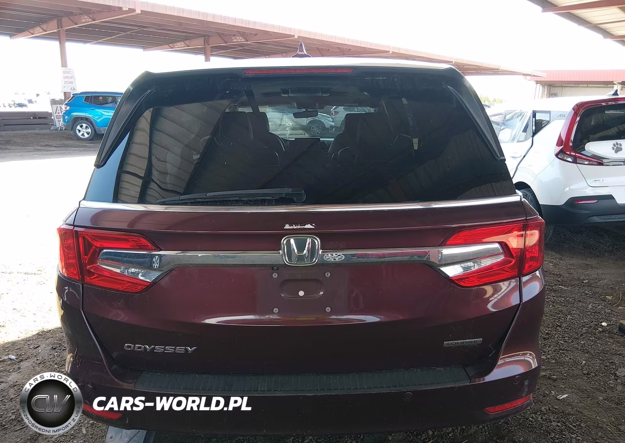 2019 Honda Odyssey Touring VIN:5FNRL6H82KB036613 - 16