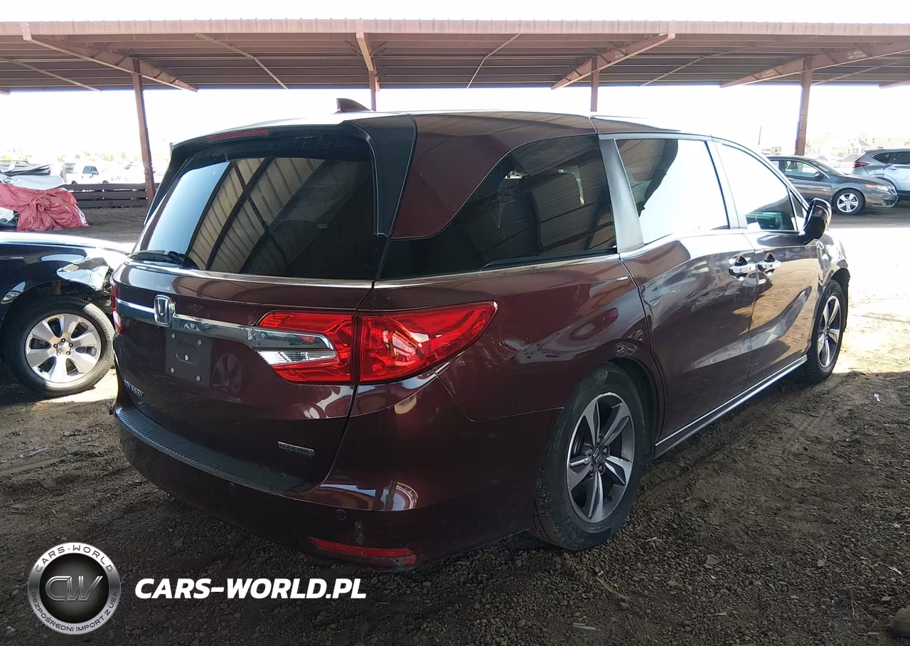 2019 Honda Odyssey Touring VIN:5FNRL6H82KB036613 - 4