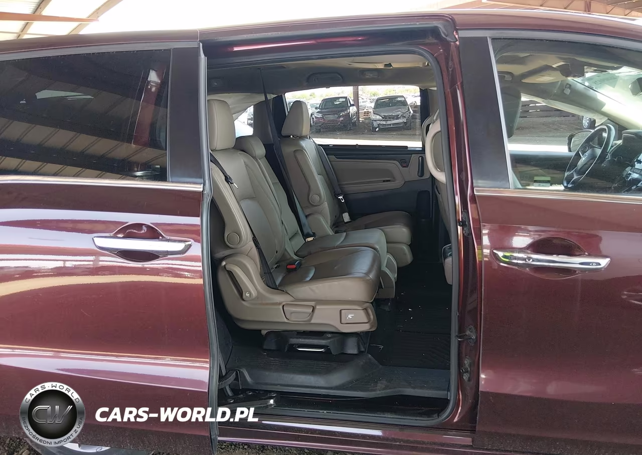 2019 Honda Odyssey Touring VIN:5FNRL6H82KB036613 - 8