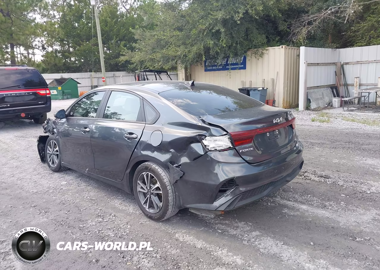 2023 Kia Forte Lxs VIN:3KPF24AD1PE542139 - 3