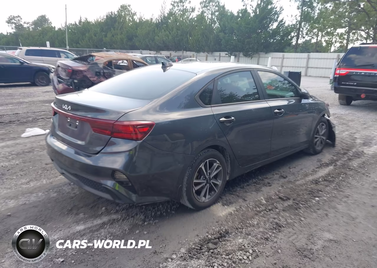 2023 Kia Forte Lxs VIN:3KPF24AD1PE542139 - 4