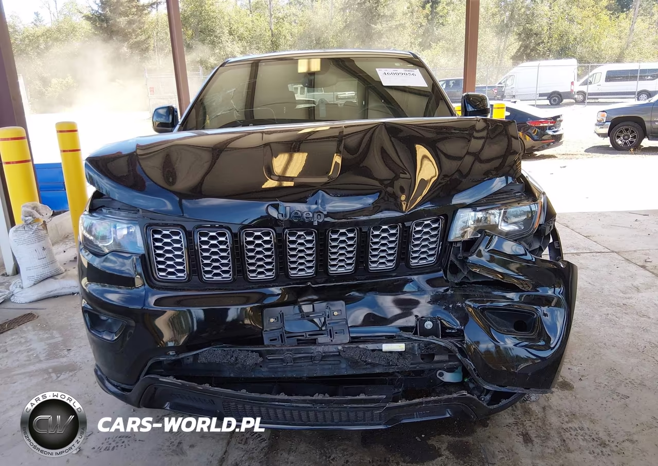 2018 Jeep Grand Cherokee Altitude 4X2 VIN:1C4RJEAG6JC392074 - 12