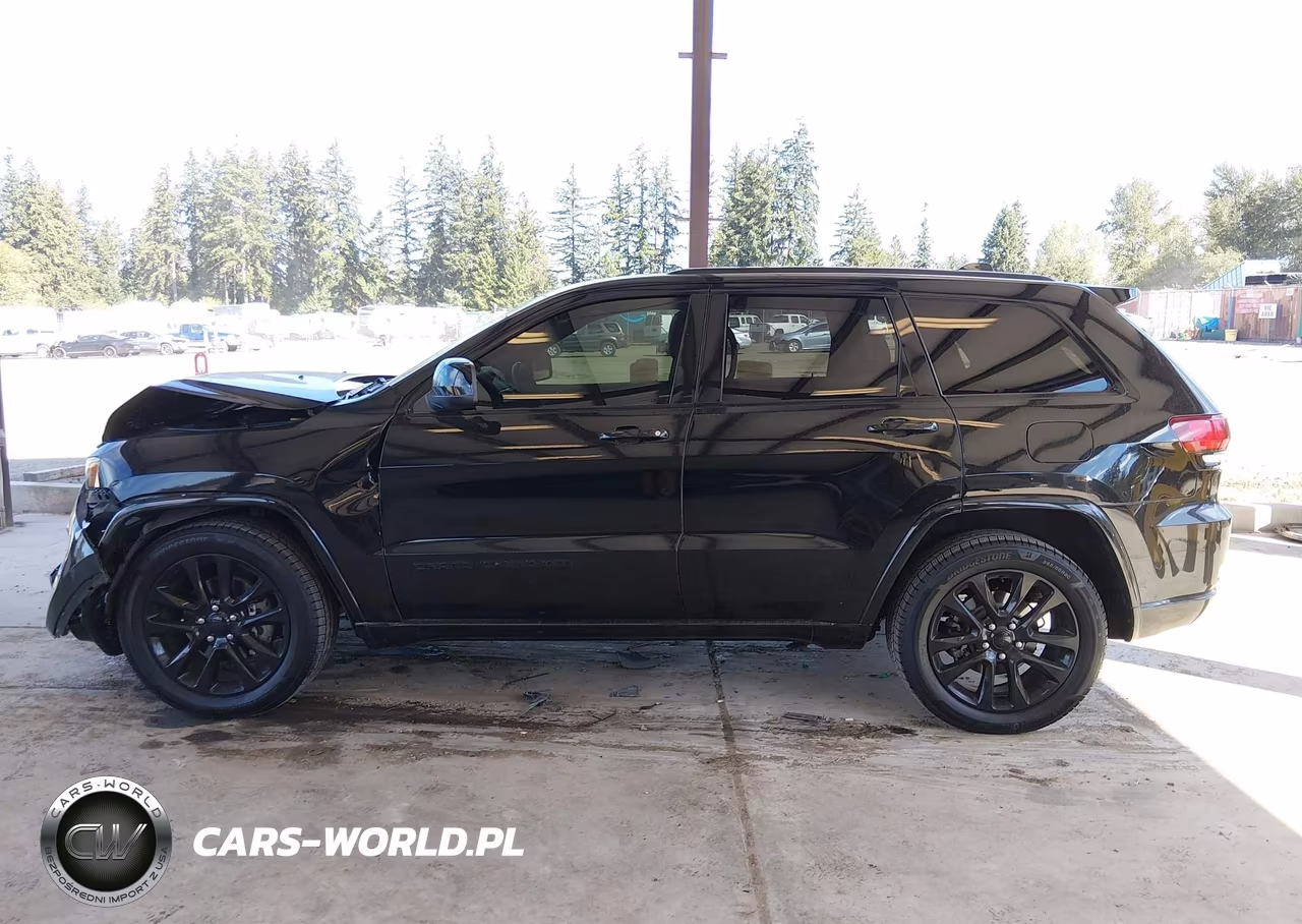 2018 Jeep Grand Cherokee Altitude 4X2 VIN:1C4RJEAG6JC392074 - 14