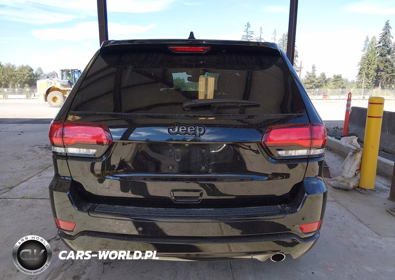 2018 Jeep Grand Cherokee Altitude 4X2 VIN:1C4RJEAG6JC392074 - 16