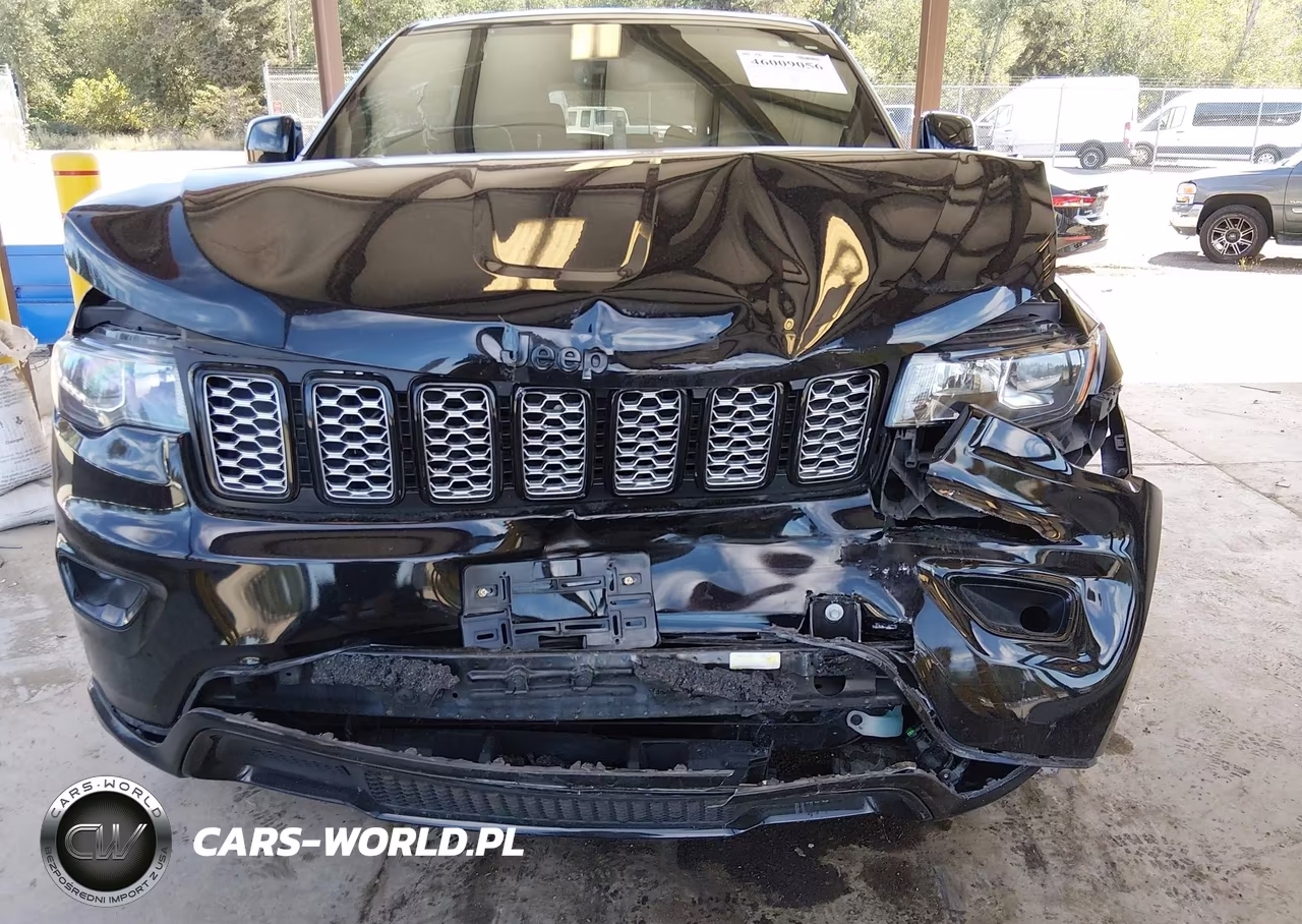 2018 Jeep Grand Cherokee Altitude 4X2 VIN:1C4RJEAG6JC392074 - 6