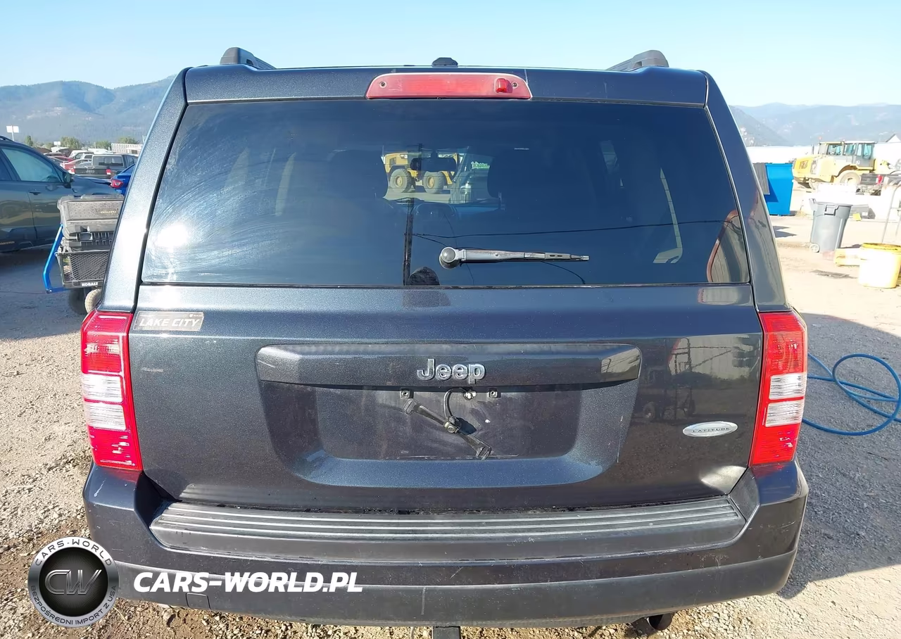 2014 Jeep Patriot Latitude VIN:1C4NJPFB5ED764656 - 16