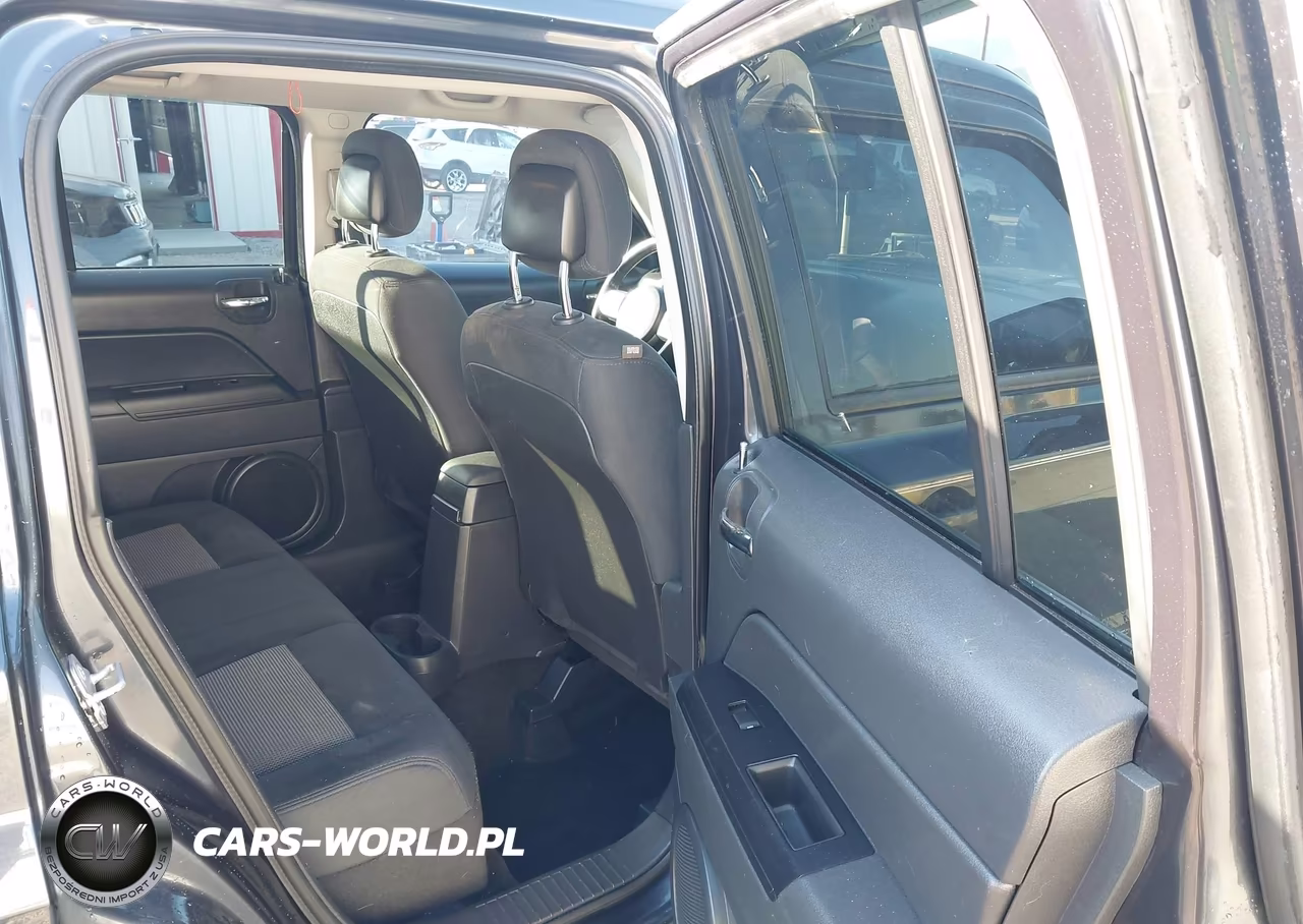 2014 Jeep Patriot Latitude VIN:1C4NJPFB5ED764656 - 8