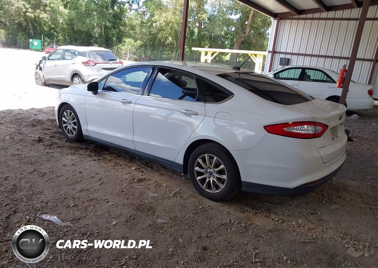 2016 Ford Fusion S VIN:3FA6P0G76GR318570 - 3