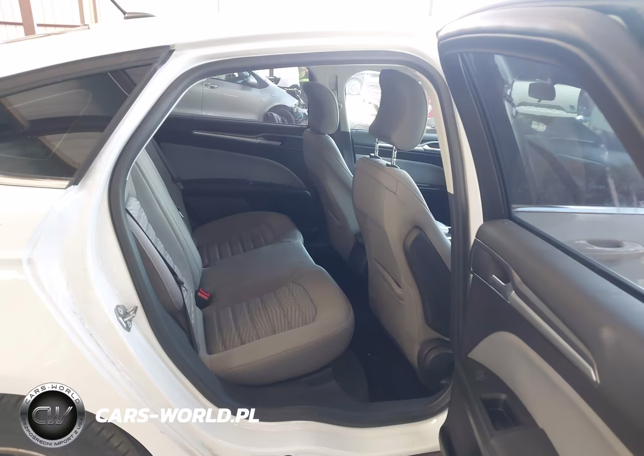 2016 Ford Fusion S VIN:3FA6P0G76GR318570 - 8