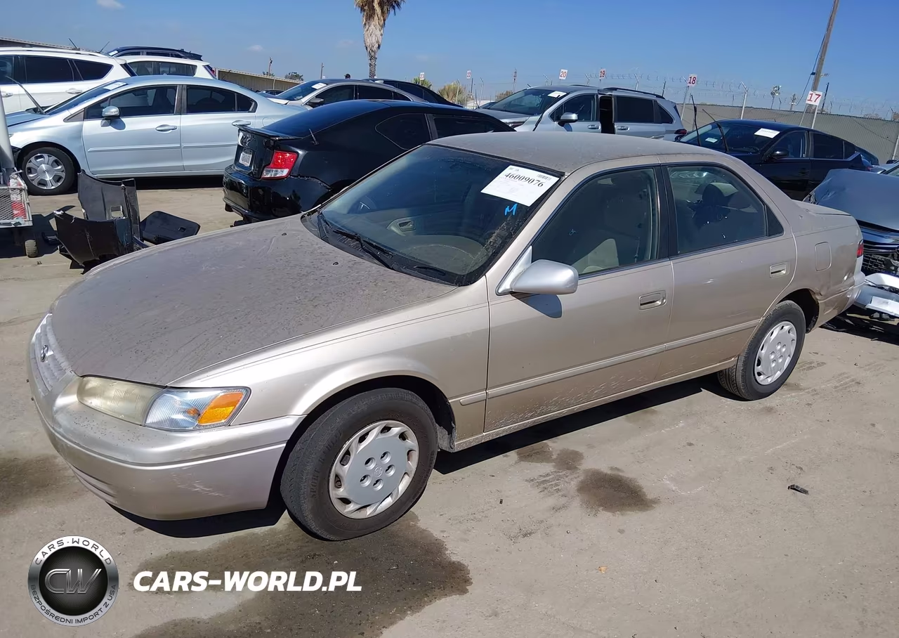 1997 Toyota Camry Le VIN:JT2BG22K7V0018560 - 2