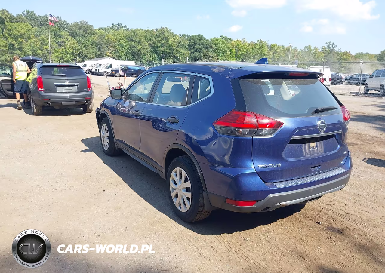 2017 Nissan Rogue S VIN:JN8AT2MV1HW001720 - 3