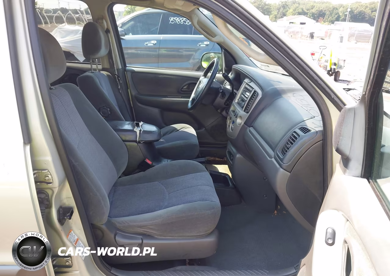 2003 Mazda Tribute Lx V6 VIN:4F2CZ94113KM28825 - 5