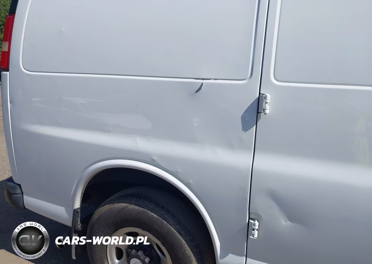 2015 Chevrolet Express 2500 Work Van VIN:1GCWGFFF3F1231904 - 6
