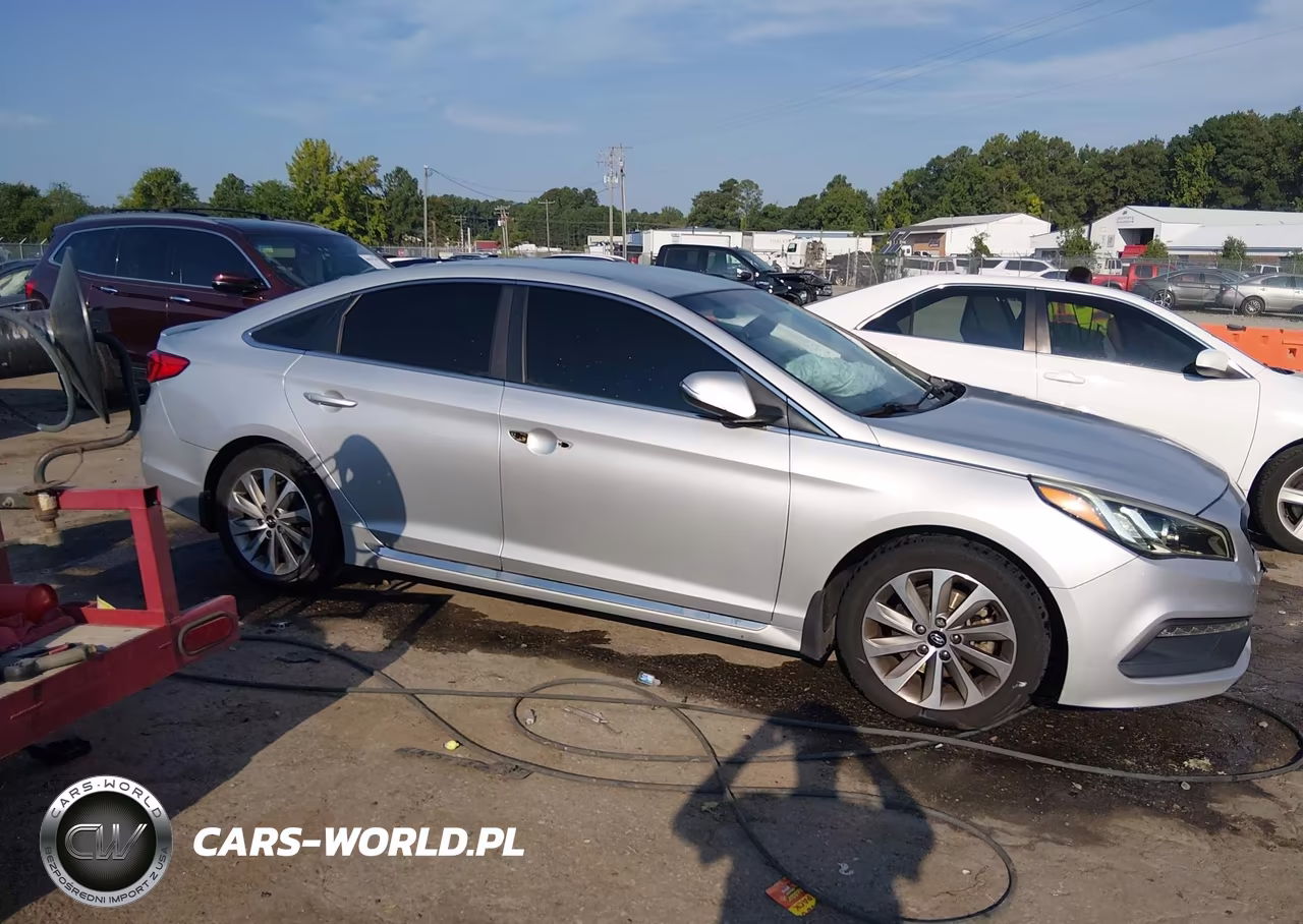 2015 Hyundai Sonata Sport VIN:5NPE34AF5FH114448 - 13