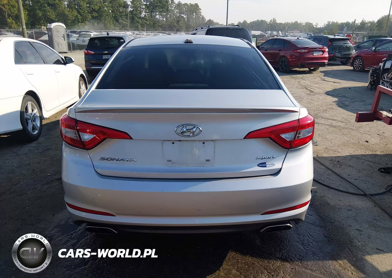 2015 Hyundai Sonata Sport VIN:5NPE34AF5FH114448 - 16