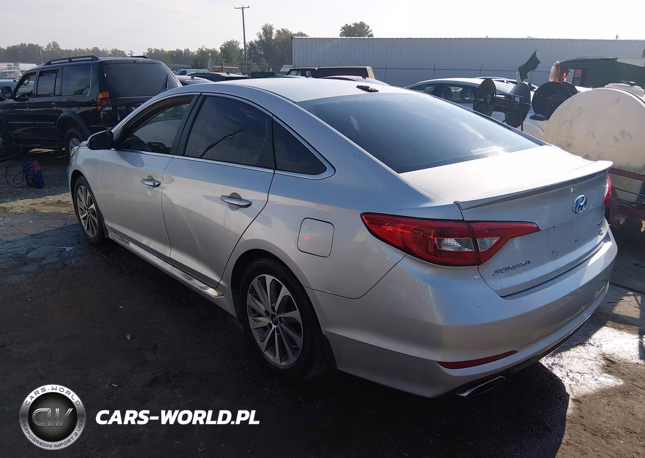 2015 Hyundai Sonata Sport VIN:5NPE34AF5FH114448 - 3