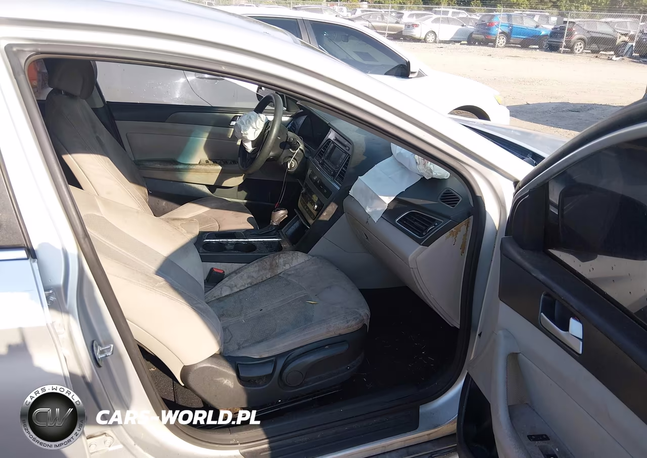2015 Hyundai Sonata Sport VIN:5NPE34AF5FH114448 - 5