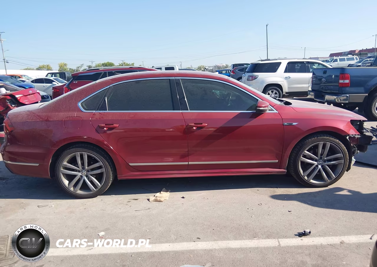 2017 Volkswagen Passat 1.8T R-Line VIN:1VWDT7A34HC017093 - 14