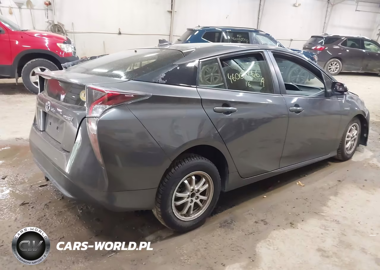 2016 Toyota Prius Two VIN:JTDKBRFU7G3022099 - 4