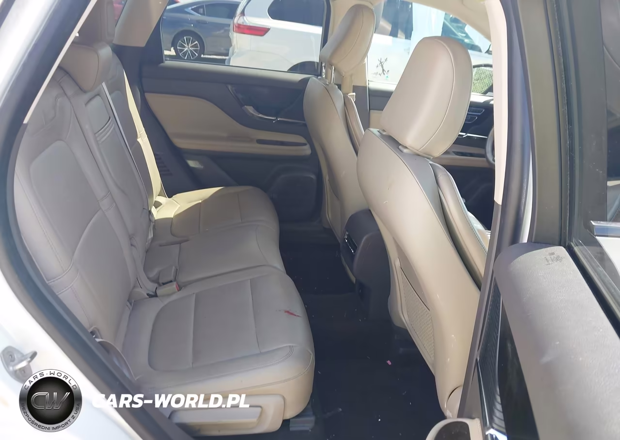 2022 Lincoln Corsair Standard VIN:5LMCJ1C99NUL16564 - 8