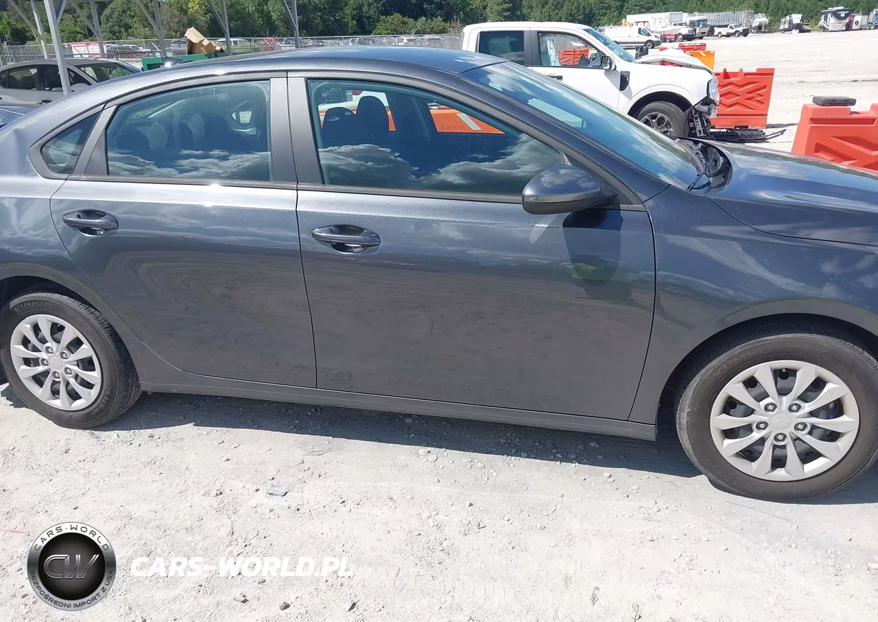2024 Kia Forte Lx VIN:3KPF24AD2RE753269 - 13