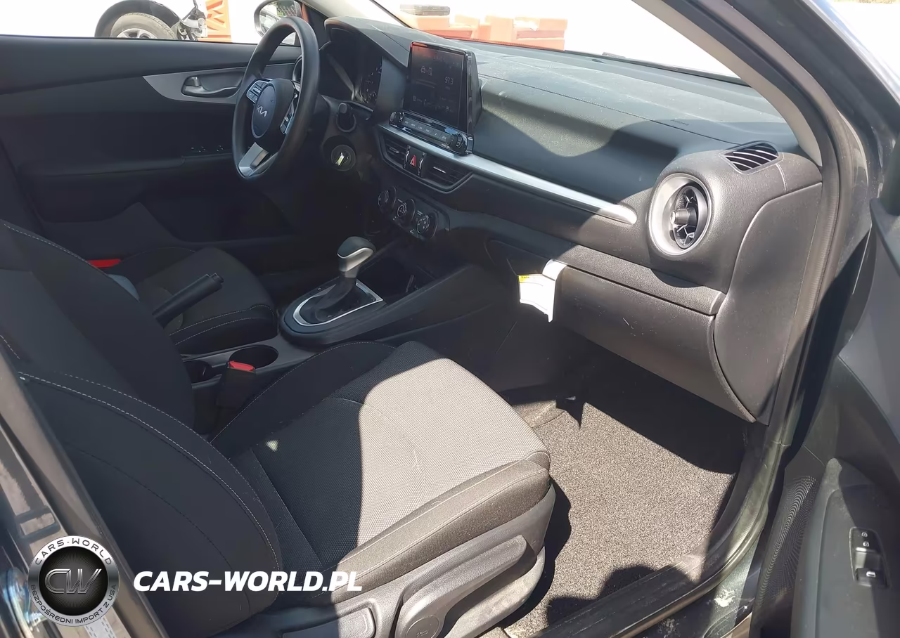 2024 Kia Forte Lx VIN:3KPF24AD2RE753269 - 5