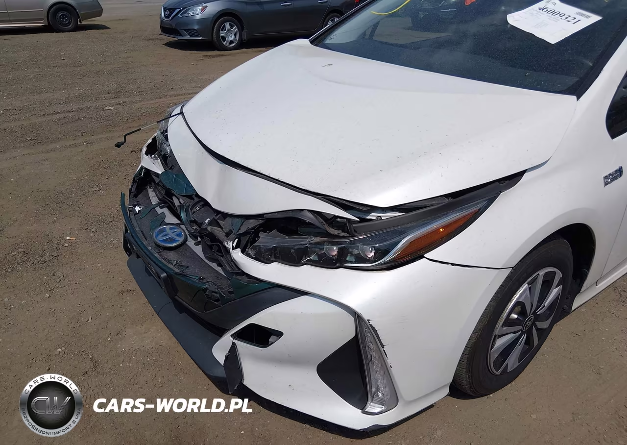 2017 Toyota Prius Prime Premium VIN:JTDKARFP5H3066570 - 6