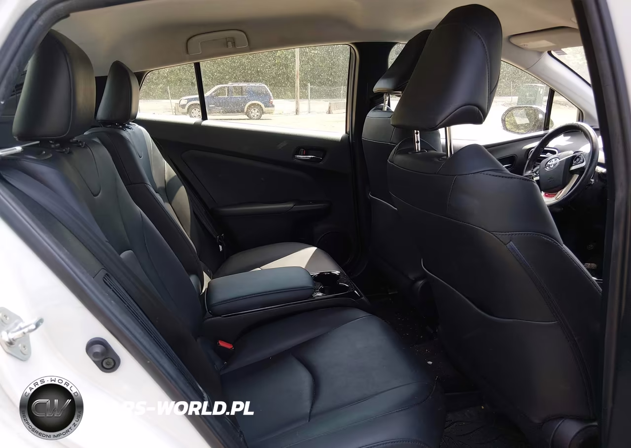 2017 Toyota Prius Prime Premium VIN:JTDKARFP5H3066570 - 8