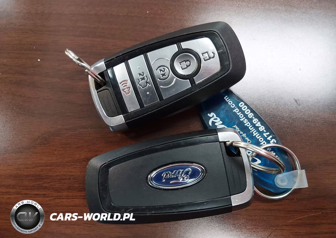 2019 Ford Fusion Hybrid Titanium VIN:3FA6P0RU6KR166205 - 11
