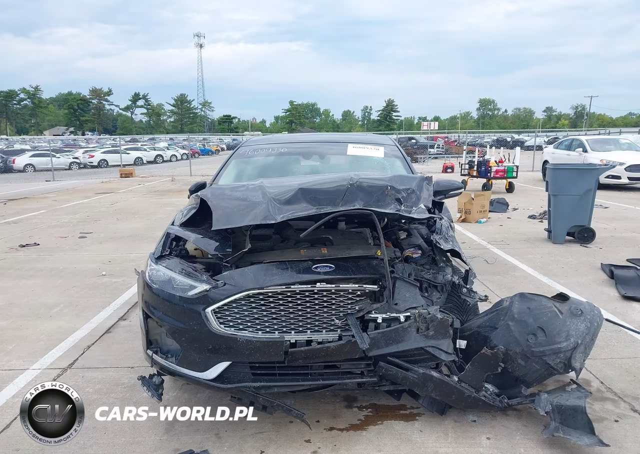 2019 Ford Fusion Hybrid Titanium VIN:3FA6P0RU6KR166205 - 12
